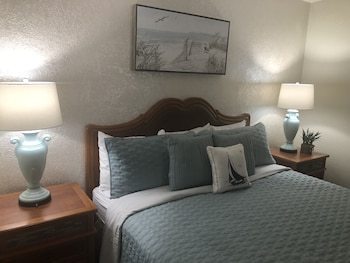 Hotel A Victory Inn & Suites- Muskegon