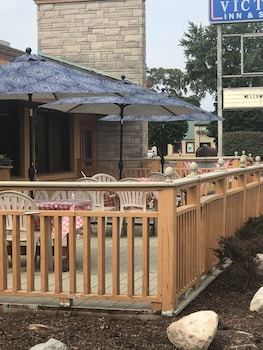 Hotel A Victory Inn & Suites- Muskegon