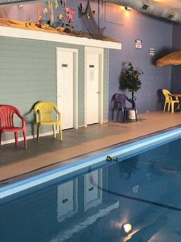 Hotel A Victory Inn & Suites- Muskegon