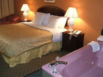 Hotel A Victory Inn - West Dearborn