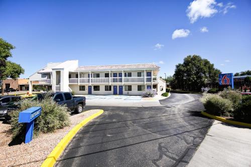 Motel 6 Santa Fe - Cerrillos Road South
