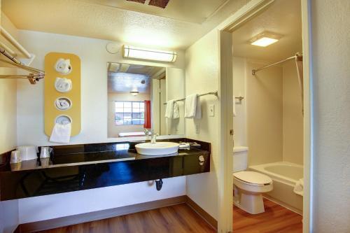 Motel 6 Santa Fe - Cerrillos Road South