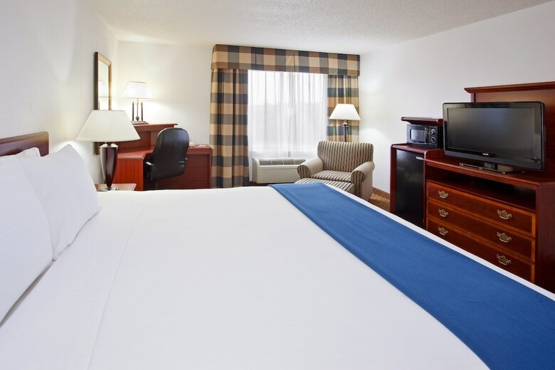 Hotel Holiday Inn Express & Suites Alliance