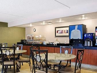 Hotel Super 8 Strongsville
