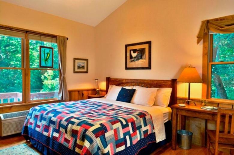 Bent Creek Lodge Bed & Breakfast