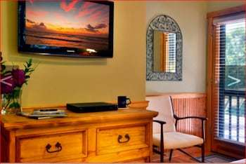 Bent Creek Lodge Bed & Breakfast