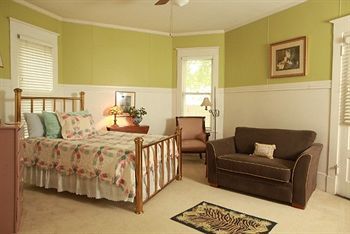 The Dailey Renewal Retreat Bed & Breakfast