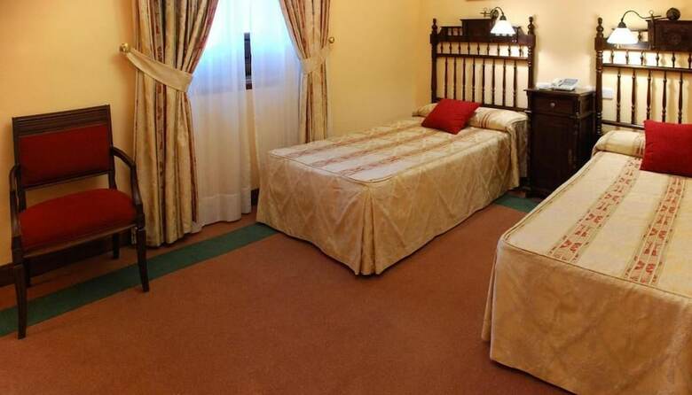 Hotel Alvar Fa�ez