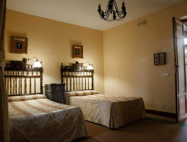 Hotel Alvar Fa�ez
