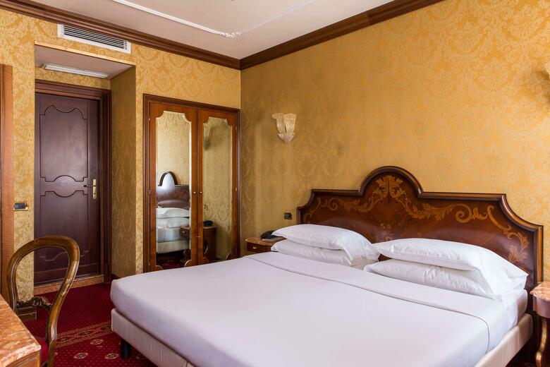 Hotel NH Venezia Santa Lucia