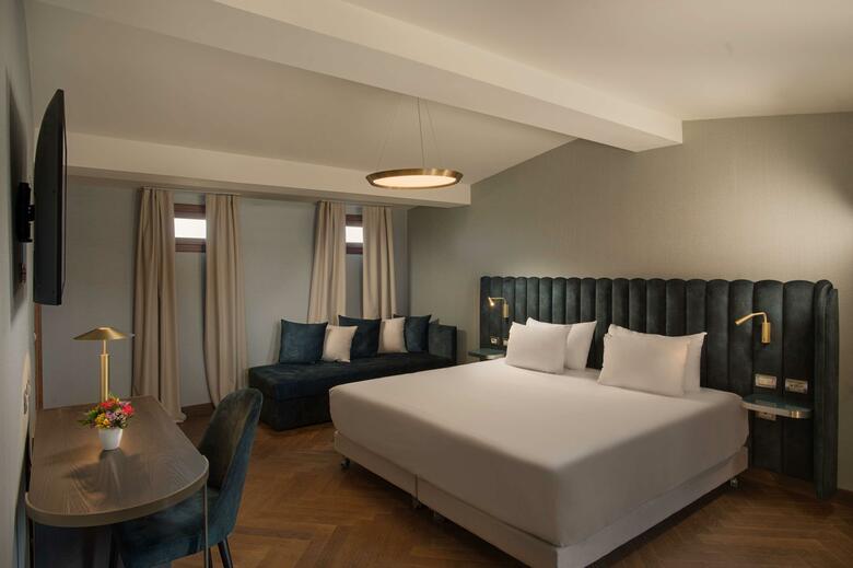Hotel NH Venezia Santa Lucia