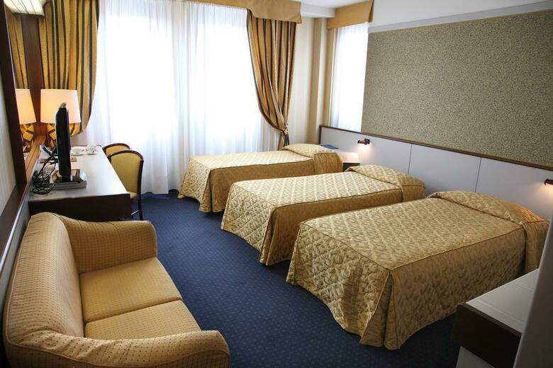 Hotel Maxim