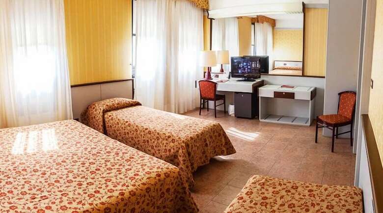 Hotel Maxim