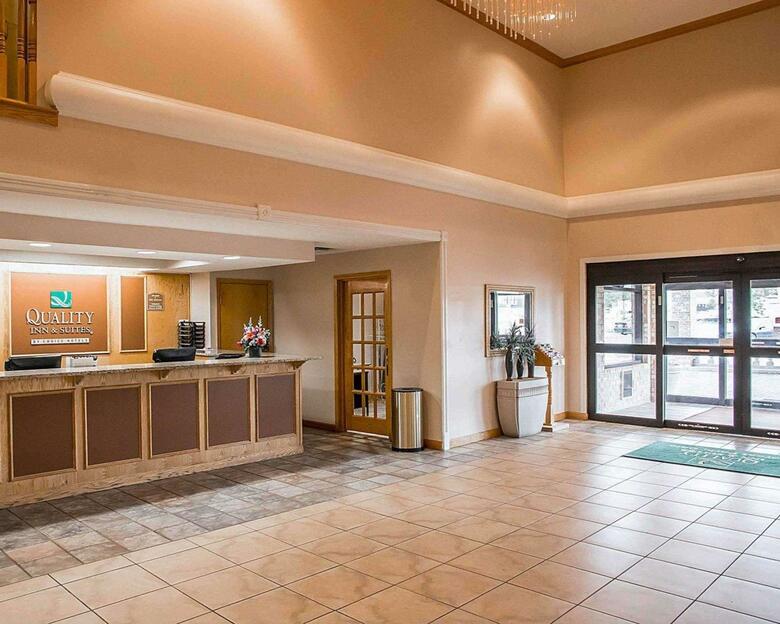 Hotel Quality Inn & Suites