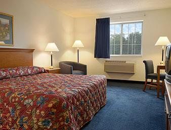 Hotel Super 8 Highland Ny