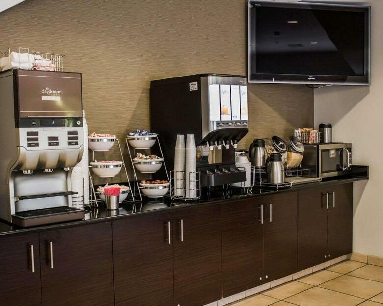 Hotel Sleep Inn & Suites