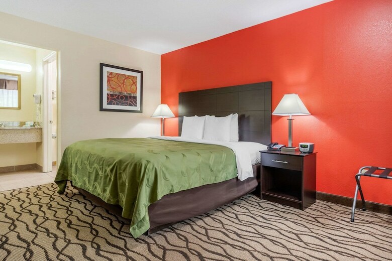 Motel Quality Inn & Suites