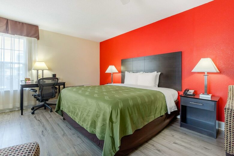 Motel Quality Inn & Suites