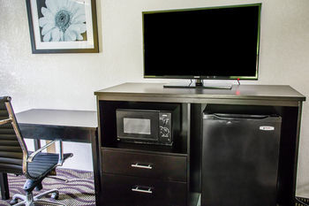 Hotel Quality Inn And Suites
