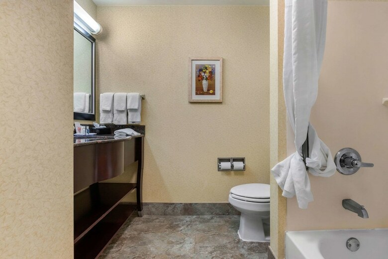 Hotel Comfort Inn & Suites