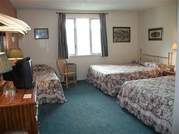Hostal Swiss Inn & Restaurant