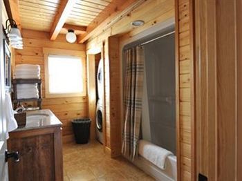 Cabana Muddy Moose