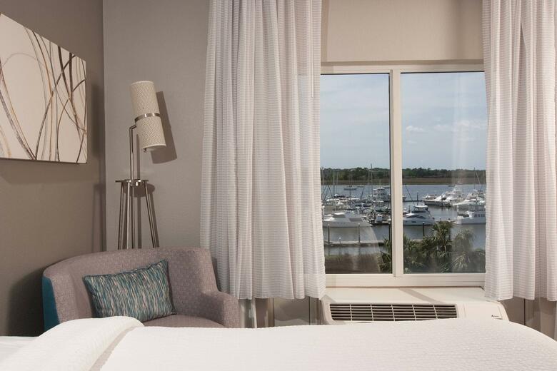 Hotel Courtyard Charleston Waterfront By Marriott