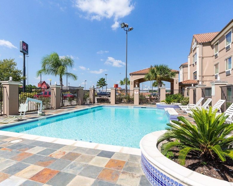 Hotel Comfort Inn And Suites Winnie
