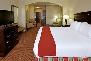 Holiday Inn Express Hotel & Suites Wharton