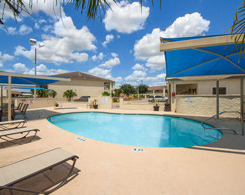 Hotel Quality Inn & Suites