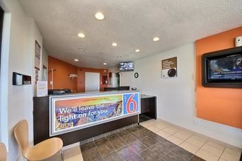 Motel 6 Laredo North