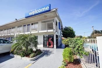 Motel 6 Laredo North