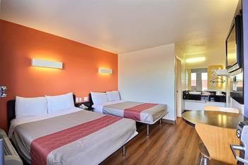 Motel 6 Laredo North