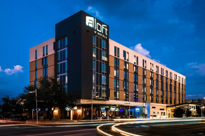 Hotel Aloft Austin At The Domain