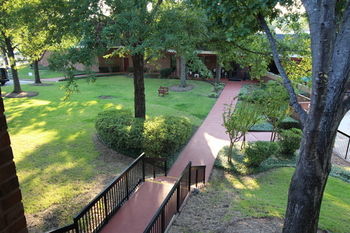 Magnuson Grand Hotel And Conference Center Tyler