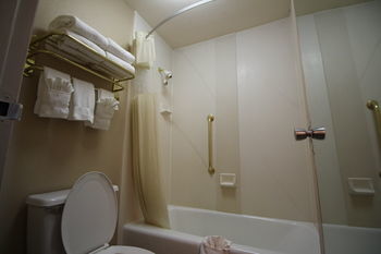Magnuson Grand Hotel And Conference Center Tyler