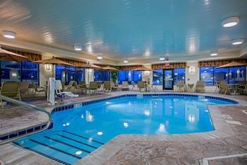 Hotel Holiday Inn Express Meadville (i-79 Exit 147a)