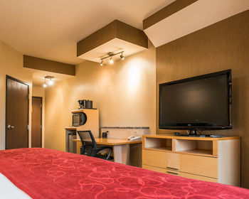 Hotel Comfort Suites Monroeville