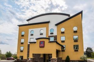 Hotel Comfort Suites Monroeville