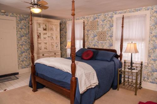 Grape Arbor Bed And Breakfast