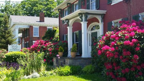 Grape Arbor Bed And Breakfast