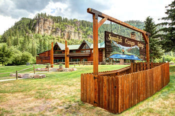 Hotel Spearfish Canyon Lodge