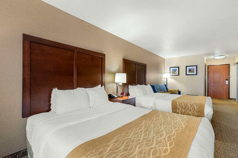 Hotel Comfort Inn And Suites