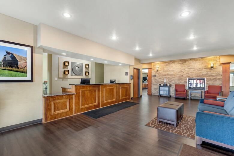 Hotel Comfort Inn And Suites
