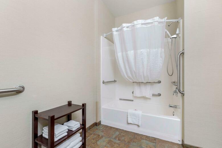Hotel Comfort Inn And Suites