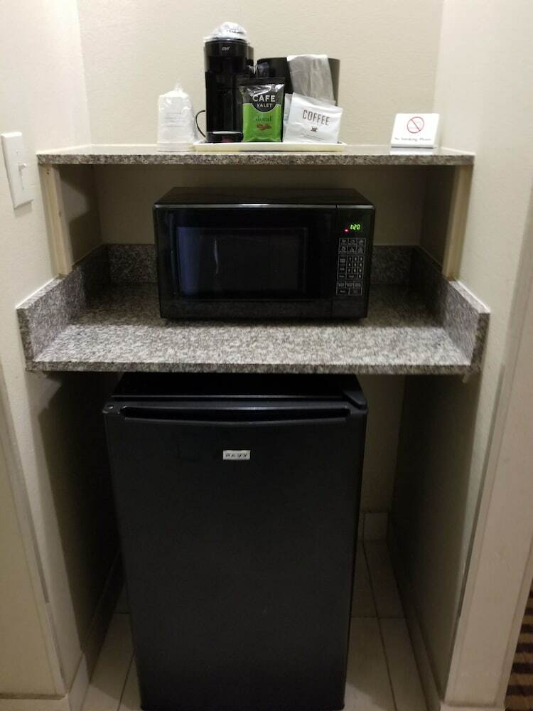 Hotel Baymont Inn & Suites Victoria