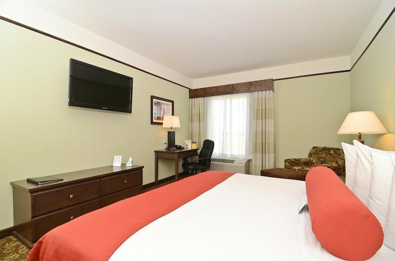 Hotel Best Western Plus Emory At Lake Fork Inn & Suites