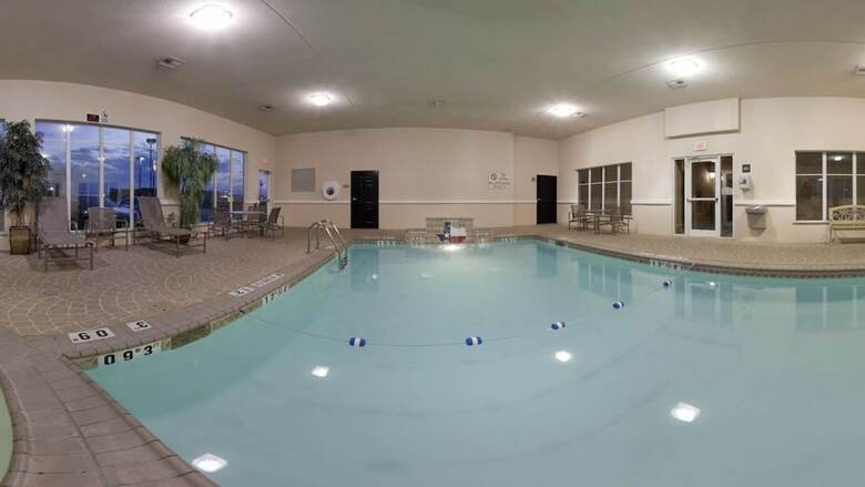Holiday Inn Express Hotel & Suites Corsicana