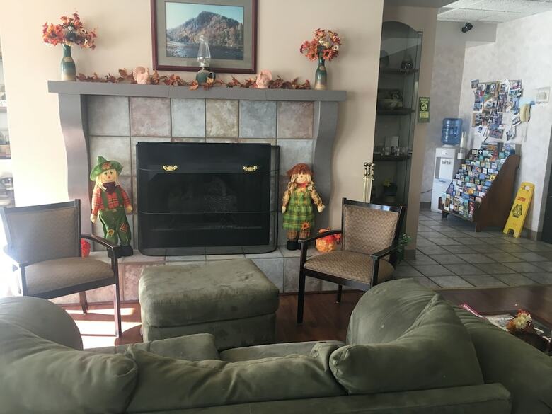 Hotel Mountain Inn & Suites