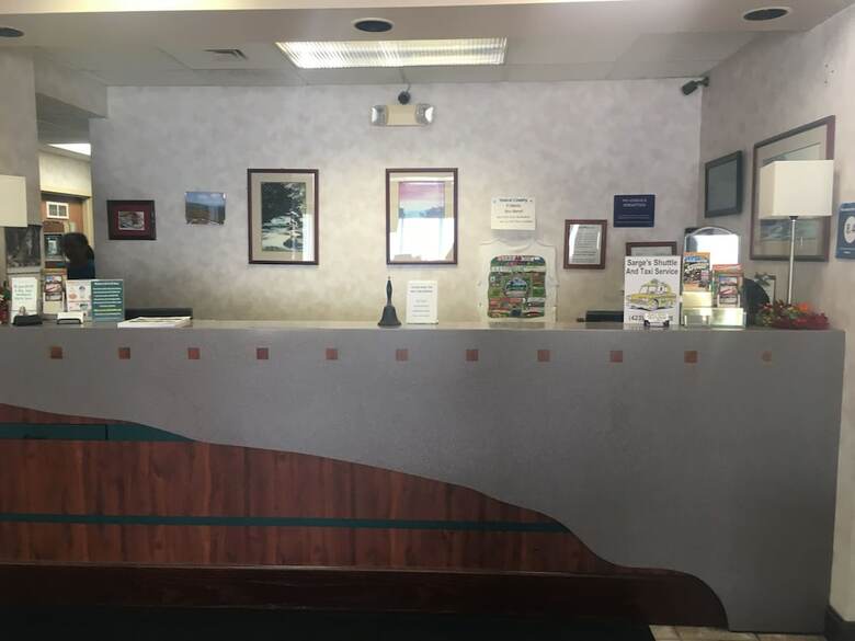 Hotel Mountain Inn & Suites